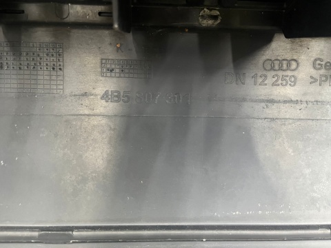 Zderzak tylny Audi A6 C5 97-01r. tył Sedan przedlift 4B5807301