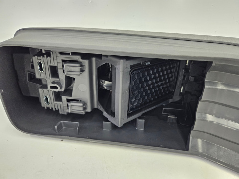 Tunel środkowy VW ID.3 id3 uchwyty na kubki gniazdo ładowarki usb-c dekor