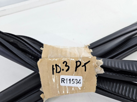Uszczelka VW ID.3 id3 Cupra Born guma drzwi prawych tylnych wewnętrzna 10a867913