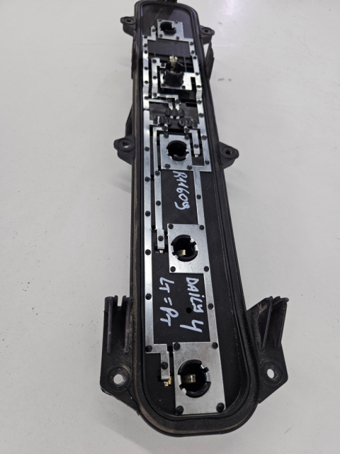 Wkład lampy Iveco Daily 4 IV 2014r.- prawa lewa tylna oprawa żarówek 465007516