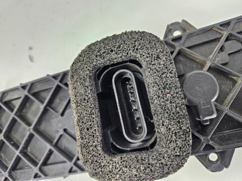 Wkład lampy Iveco Daily 4 IV 2014r.- prawa lewa tylna oprawa żarówek 465007516