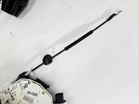 Zamek drzwi VW Tiguan I 5n0 07-16r. lewy tylny 6pin 5n0839015d