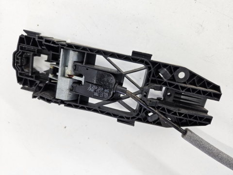 Zamek drzwi VW Tiguan I 5n0 07-16r. lewy tylny 6pin 5n0839015d