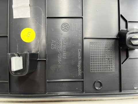Plastik VW ID.3 id3 Cupra Born tylna górna osłona bagażnika posufitki 10a867617