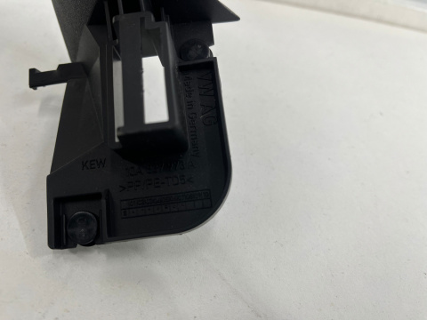 Plastik VW ID.3 id3 lewy trójkąt osłona zaślepka drzwi przednich lusterka 10a837973a