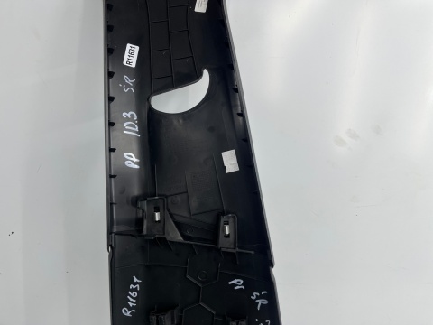 Plastik VW ID.3 id3 prawa środkowa osłona słupka progu 10a867244a 10a867292b 10a853372b