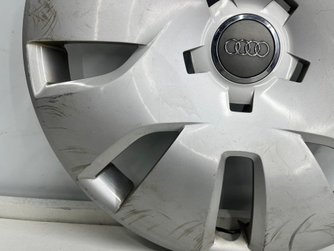 Kołpak Audi A4 B8 A5 8T oryginalny r16 cali 8k0601147