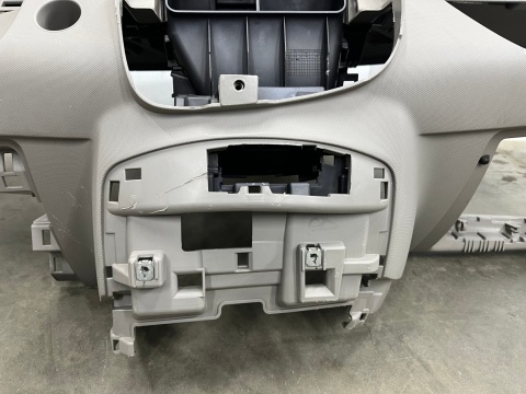 Deska rozdzielcza Renault Zoe 12-19r. kokpit kierownicy pasażera 681000711R