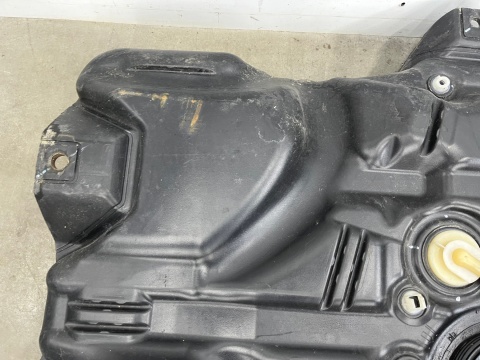 Zbiornik paliwa Renault Trafic III 3 Vivaro B Primastar II NV300 Talento bak 172017757r 9345804