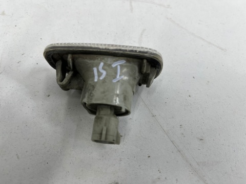 Kierunkowskazy boczne Lexus IS I is200 is300 1998-2005r. w błotnik oryginalny