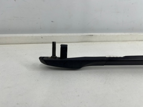 Ramię wycieraczki BMW 5 F10 F11 F06 GT F12 Cabrio F13 Coupe prawa strona pasażera 7203156