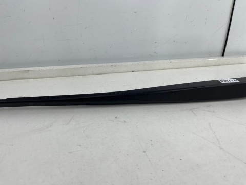 Ramię wycieraczki BMW 5 F10 F11 F06 GT F12 Cabrio F13 Coupe prawa strona pasażera 7203156