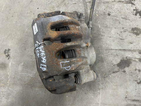 Zacisk hamulcowy Mercedes Vito Viano w639 2.2cdi lewy przedni jarzmo BREMBO 928908