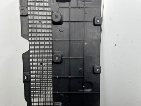 Osłona podwozia Renault Megane 4 IV 2016r.- dolna prawa płyta 748142239r