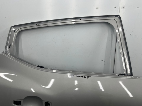 Drzwi Dacia Sandero 3 III Stepway 20r.- prawe tylne prawy tył 822105291R