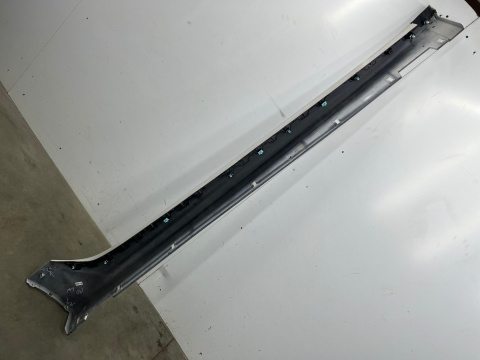 Nakładka progu Hyundai i40 prawa listwa próg zewnętrzny 87751-3z000