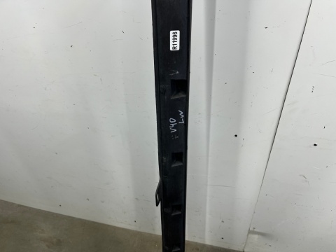 Nakładka progu Volvo V40 S40 sedan kombi 95-04r. lewa listwa próg zewnętrzny 30618432