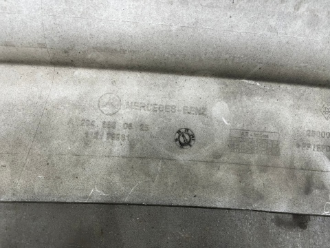 Zderzak tylny Mercedes C Klasa w204 07-11r. przedlift tył sedan A2048850823