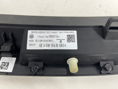 Deska rozdzielcza VW ID.3 id3 pasek górny LEDowy Ambiente plastik osłona 10b919451b