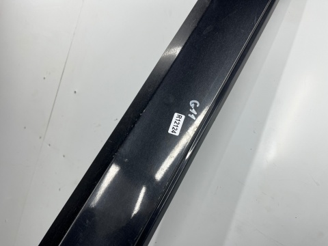 Nakładka progu BMW 7 G11 lewa listwa lewy próg zewnętrzny 7357127