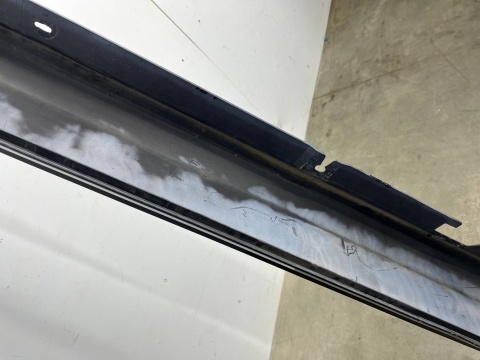 Nakładka progu BMW 7 G11 lewa listwa lewy próg zewnętrzny 7357127