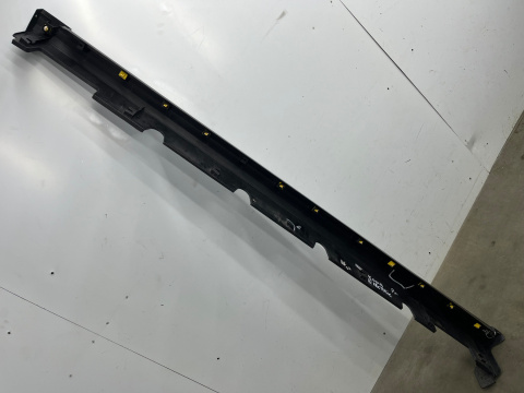 Nakładka progu Hyundai Kona Elektric 18r.- prawa listwa prawy próg zewnętrzny 87754-K4000