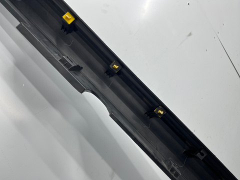 Nakładka progu Hyundai Kona Elektric 18r.- prawa listwa prawy próg zewnętrzny 87754-K4000