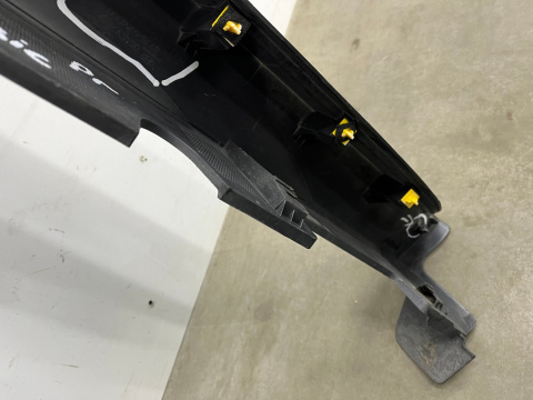 Nakładka progu Hyundai Kona Elektric 18r.- prawa listwa prawy próg zewnętrzny 87754-K4000