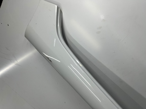 Nakładka progu Renault Zoe 12r.- prawa listwa prawy próg zewnętrzny 764263059R
