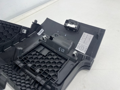 Deska rozdzielcza VW ID.3 id3 plastik osłona dolna pod kierownicą zaślepka bezpieczników 10b858415