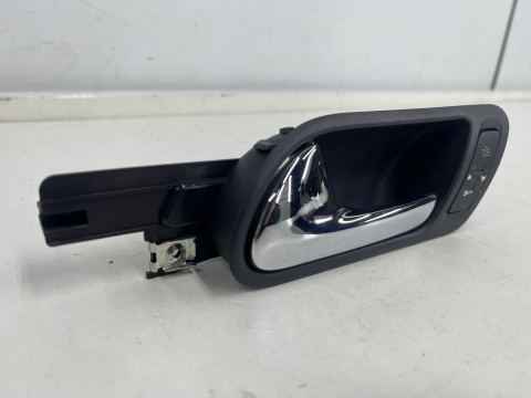 Klamka VW Golf V 5 lewa przednia wewnętrzna rączka uchwyt drzwi kierowcy chrom 1k1837113