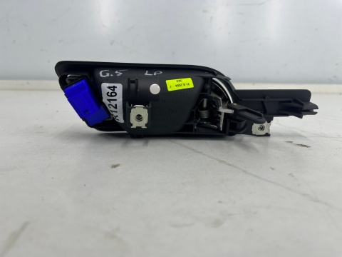 Klamka VW Golf V 5 lewa przednia wewnętrzna rączka uchwyt drzwi kierowcy chrom 1k1837113