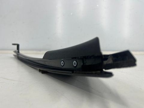 Plastik Nissan Qashqai II J11 13-21r. lewa osłona zaślepka nakładka trójkąt drzwi tylnych prowadnica szyby 822354ea0a