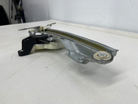 Podnośnik szyb Nissan Qashqai II 2 J11 Renault Kadjar 2013-2021r. silniczek mechanizm lewy tył 6pin 82701-hv00b