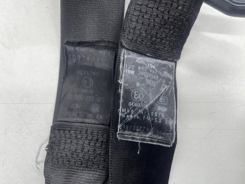 Pas bezpieczeństwa VW Golf IV 4 Bora KOMBI prawy tylny czarny 1j9857806d