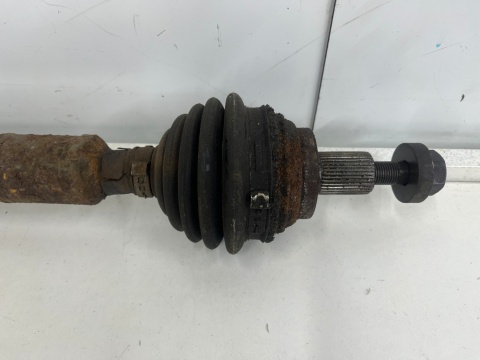 Półoś VW Golf V Audi a3 8p 1.4 fsi prawa przednia długa półoś napędowa przegub 1k0407272be