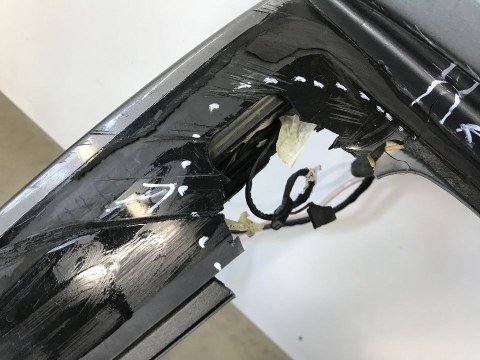 Klapa bagażnika Casalini M20 uszkodzona