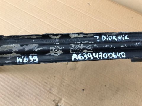 Mocowanie zbiornika Mercedes W639 Vito 03-14r. obejma uchwyt baku komplet a6394700640