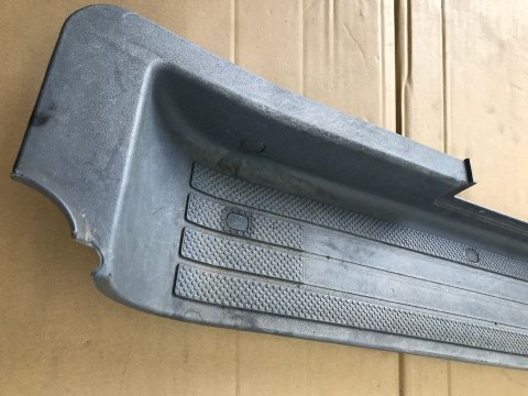 Nakładka progu Mercedes Vito II w639 stopień wewnętrzny progowy lewy kierowcy