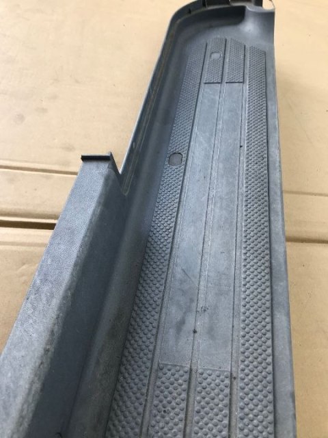 Nakładka progu Mercedes Vito II w639 stopień wewnętrzny progowy lewy kierowcy