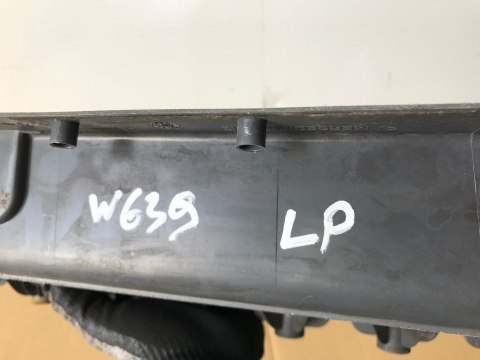 Nakładka progu Mercedes Vito II w639 stopień wewnętrzny progowy lewy kierowcy