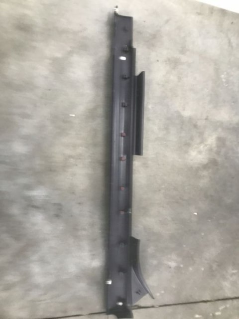 Nakładka progu Mini Cooper F55 2014r.- 3Drzwi prawa listwa próg zewnętrzny 51777315524