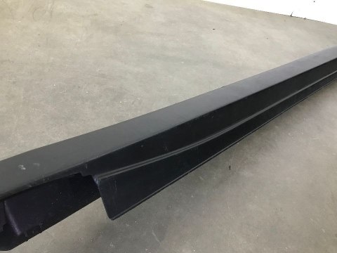 Nakładka progu Mitsubishi Outlander 3 III 12-22r. prawa listwa próg zewnętrzny 6512A422