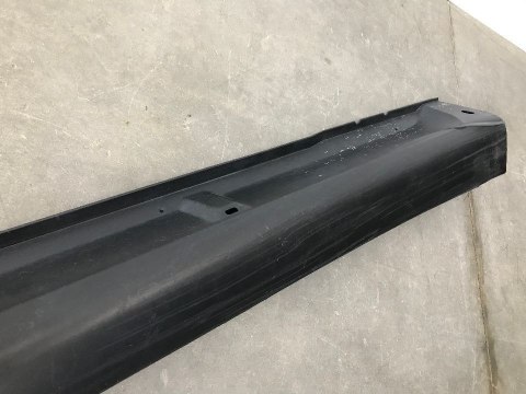 Nakładka progu Mitsubishi Outlander 3 III 12-22r. prawa listwa próg zewnętrzny 6512A422