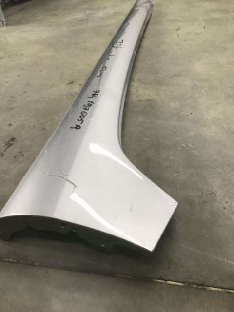 Nakładka progu Renault Zoe 12r.- lewa listwa próg zewnętrzny 764197005R