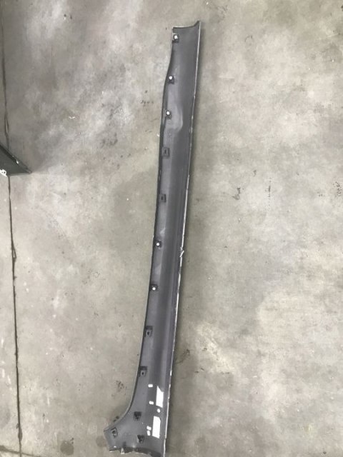 Nakładka progu Renault Zoe 12r.- lewa listwa próg zewnętrzny 764197005R