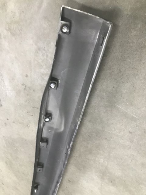 Nakładka progu Renault Zoe 12r.- lewa listwa próg zewnętrzny 764197005R