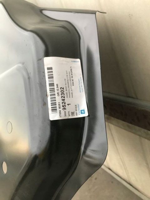 Poszycie Chevrolet Cruze I 08-16r. prawy przedni górny środkowy słupek ĆWIARTKA NOWA ORYGINALNA 95242302