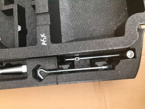 Wkład koła zapasowego Mitsubishi ASX I 10r.- winda klucz ucho styropian bagażnika zestaw narzędzi naprawczy 7646a145