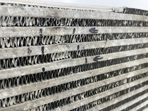 Chłodnica intercoolera Renault Master III Opel Movano B Nissan NV400 Interstar 2.3 dCi oryginał 144960015r